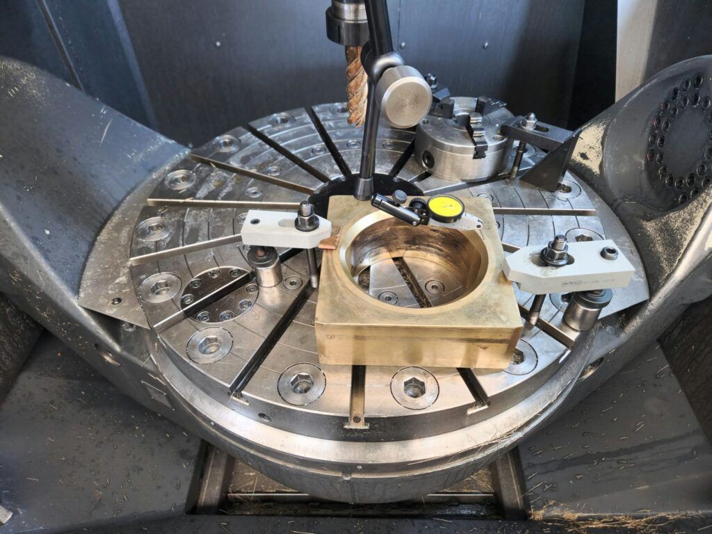 Measurements and rough machining of sliding shoes, preparation for Laser Cladding