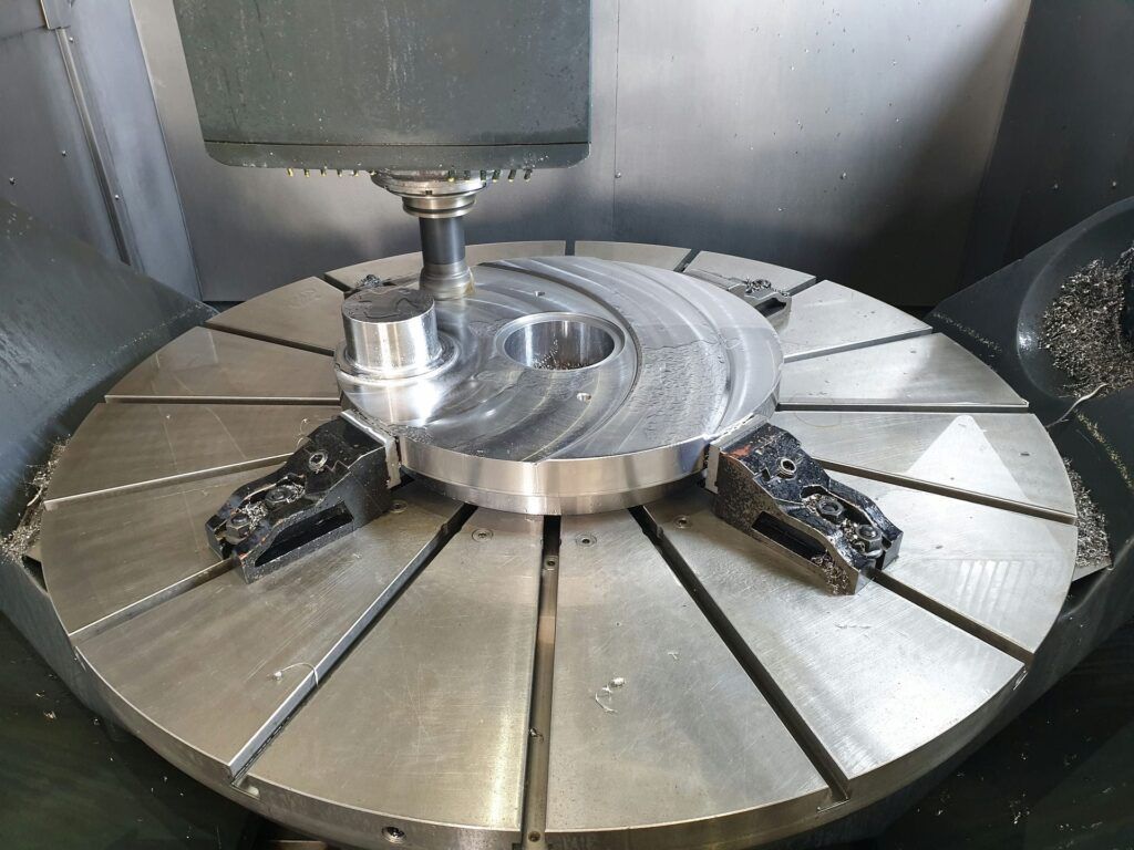 CNC machining of blade carriers